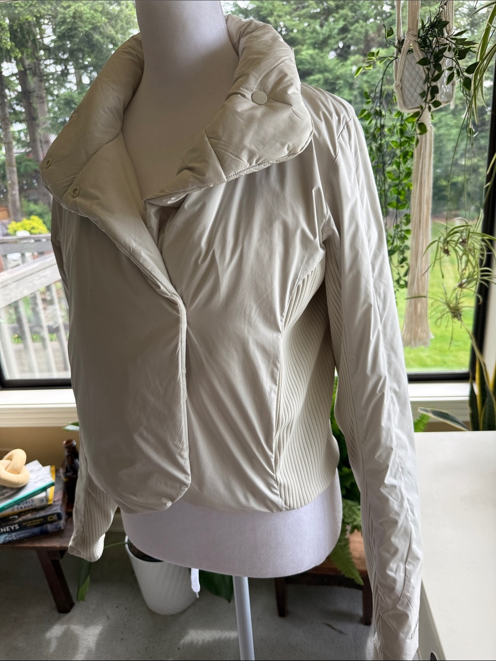 lululemon athletica sleek city  Jacket